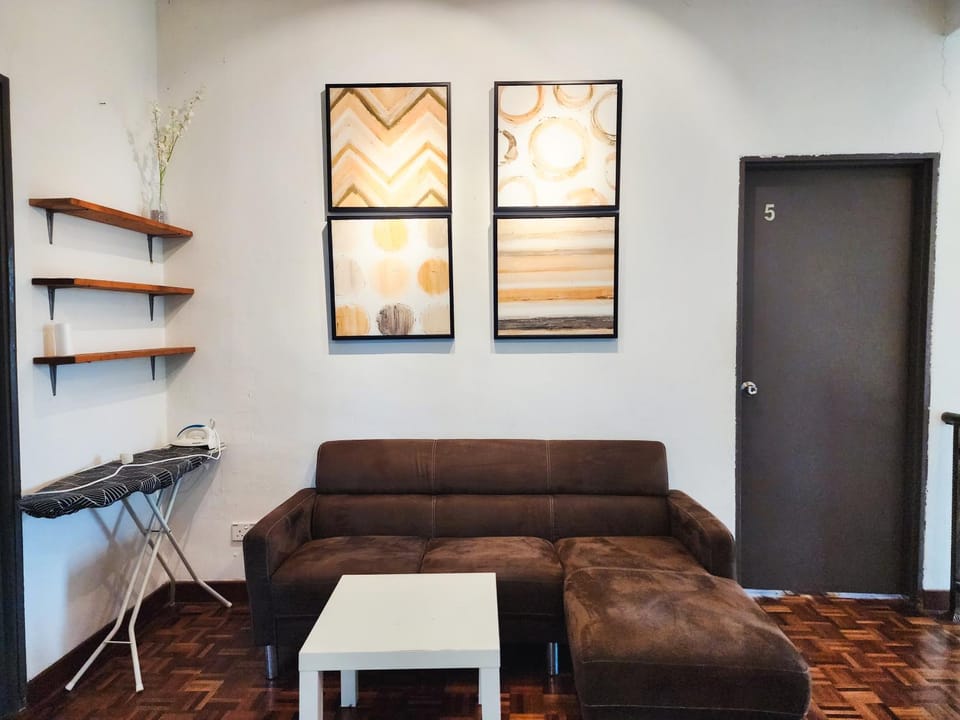 Kempas - 21 Pax Villa, Near Paradigm Mall JB Villa in Johor Bahru