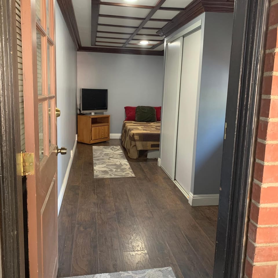Cozy Room Bed and Breakfast in Bakersfield