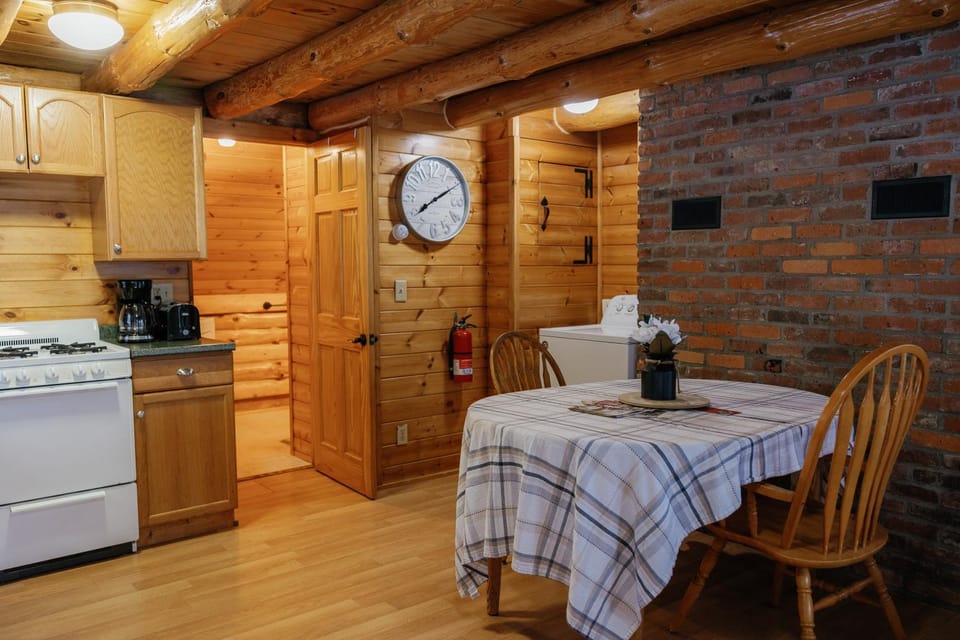 Kitchen or kitchenette, oven, stove