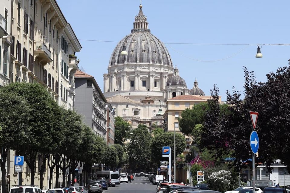 Nearby landmark, Day, Neighbourhood, City view, Landmark view, Street view, Location, Parking