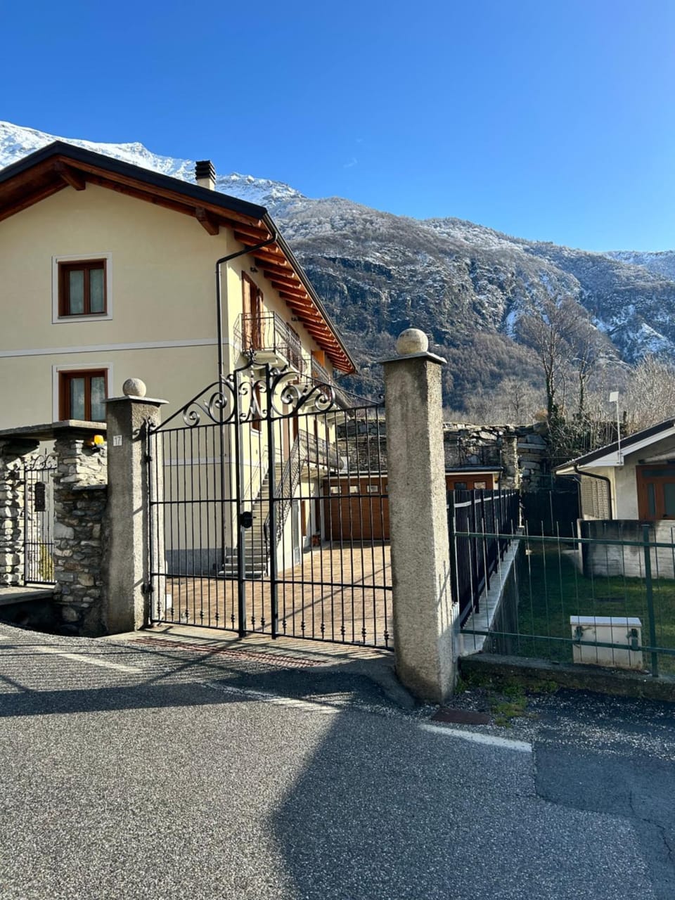 Property building, Mountain view