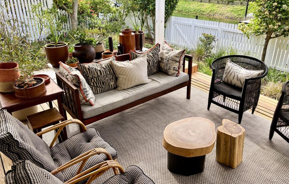 Patio, Seating area