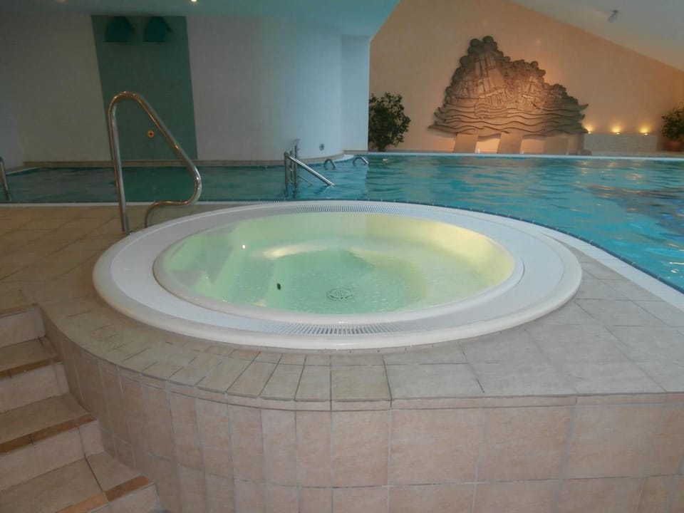 Hot Tub, Spa and wellness centre/facilities