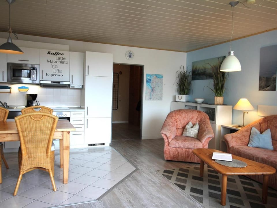 Kitchen or kitchenette, Living room, Seating area, Dining area, oven, stove