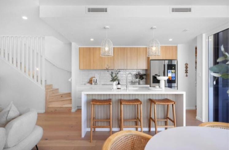 Property building, Coffee/tea facilities, Kitchen or kitchenette, Living room, Seating area, dishwasher, oven, stove, kitchen