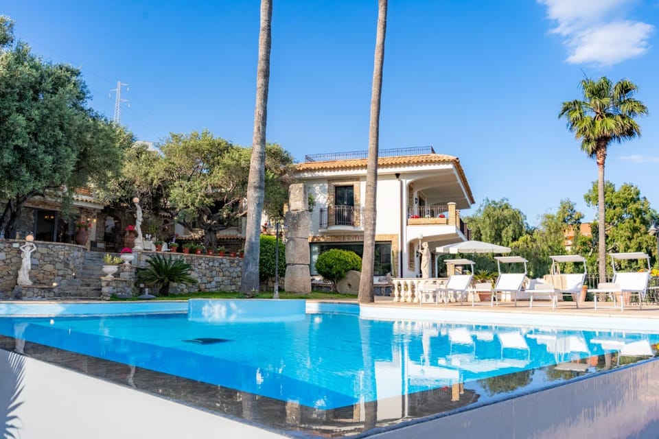 Day, Garden, Garden view, Swimming pool, sunbed