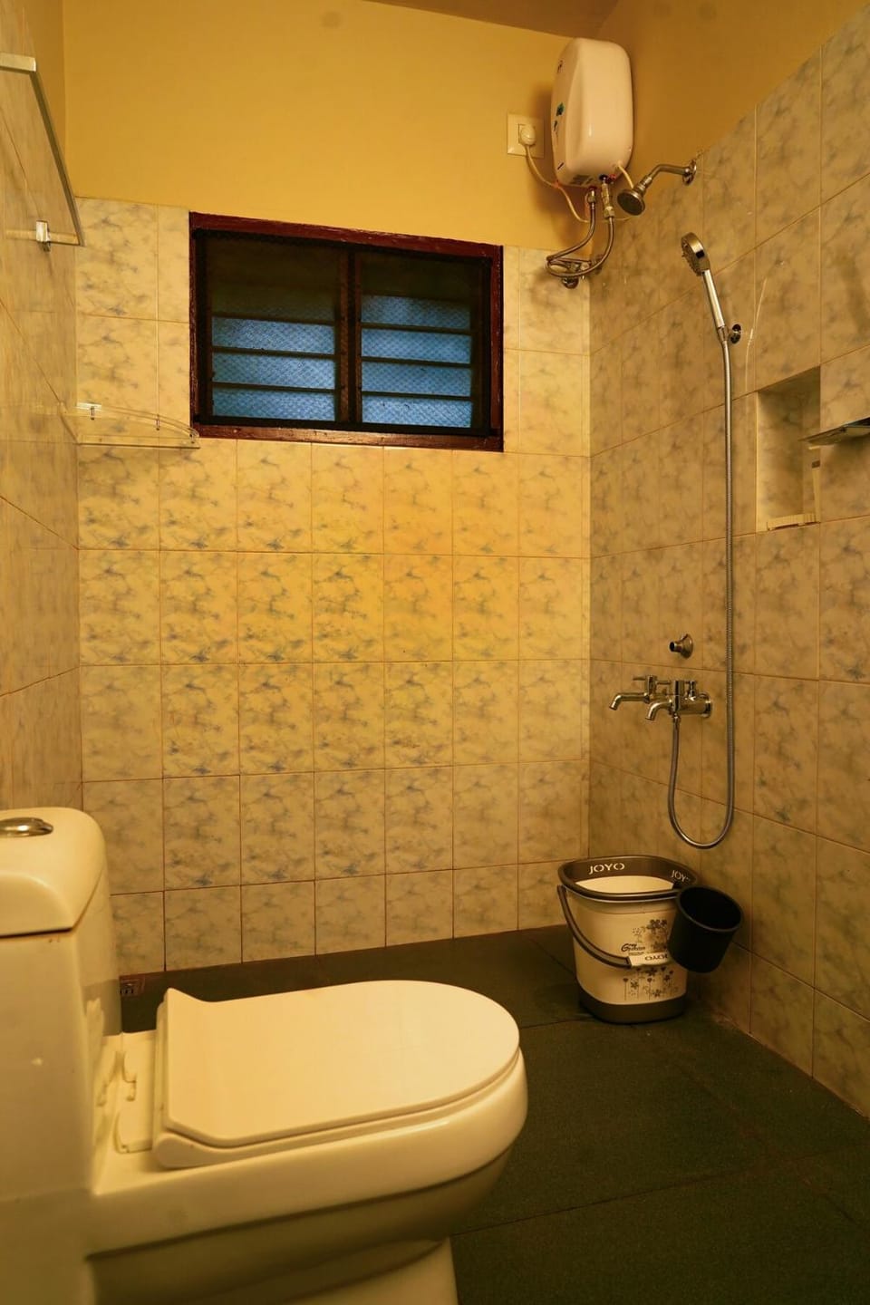 Sarovaram -Beautiful Riverfront Villa Kochi House in Kochi