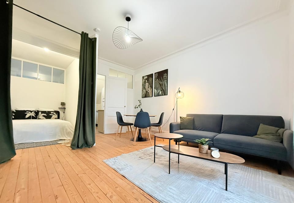 Living room, Dining area, Bedroom