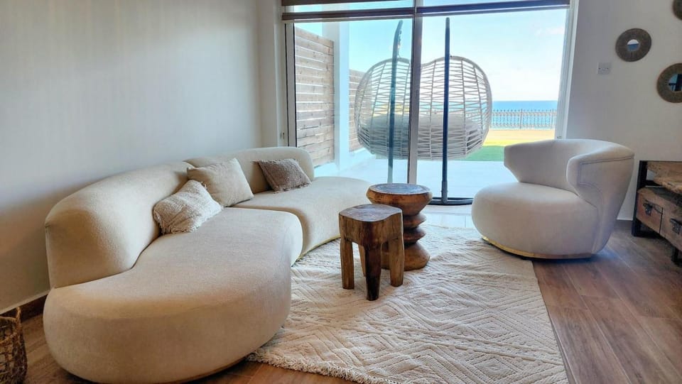 Living room, Sea view