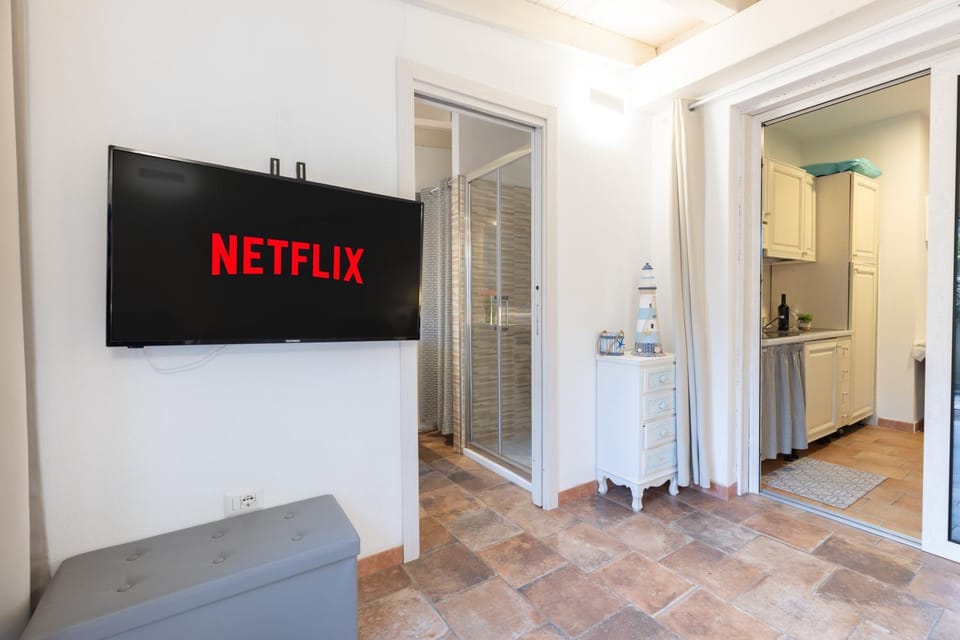 TV and multimedia, Kitchen or kitchenette