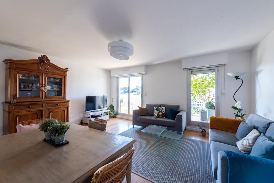 Communal lounge/ TV room, Living room