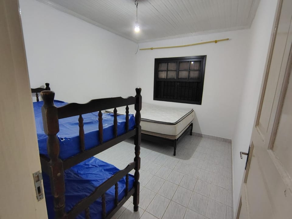 Bed, Photo of the whole room, Bedroom, bunk bed