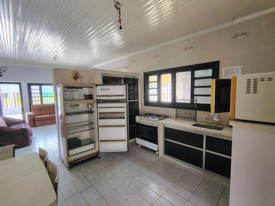 Kitchen or kitchenette, oven, stove