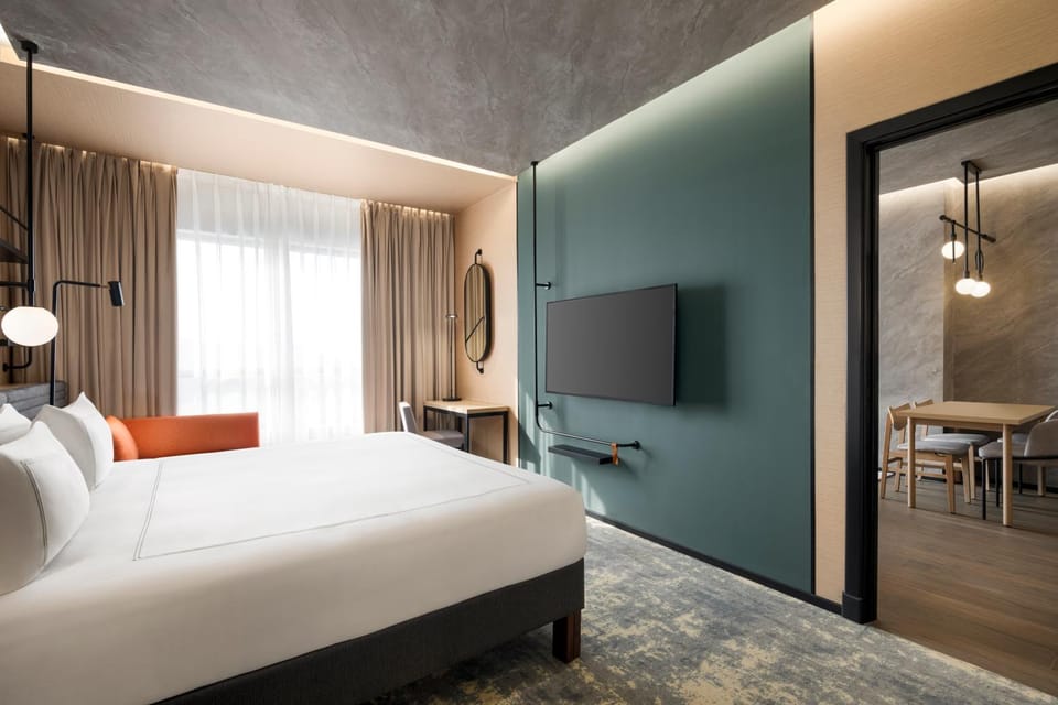 Bed, Photo of the whole room, Bedroom