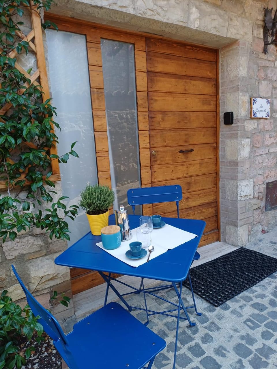 Property building, Patio, Day