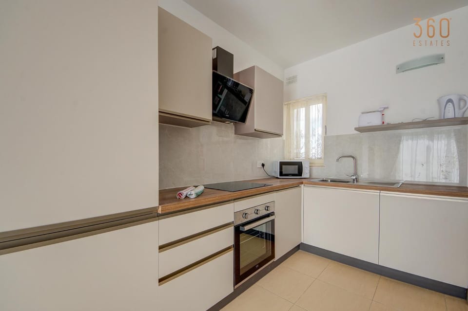 TV and multimedia, Kitchen or kitchenette, dishwasher, minibar, oven, pet friendly, stove, toaster