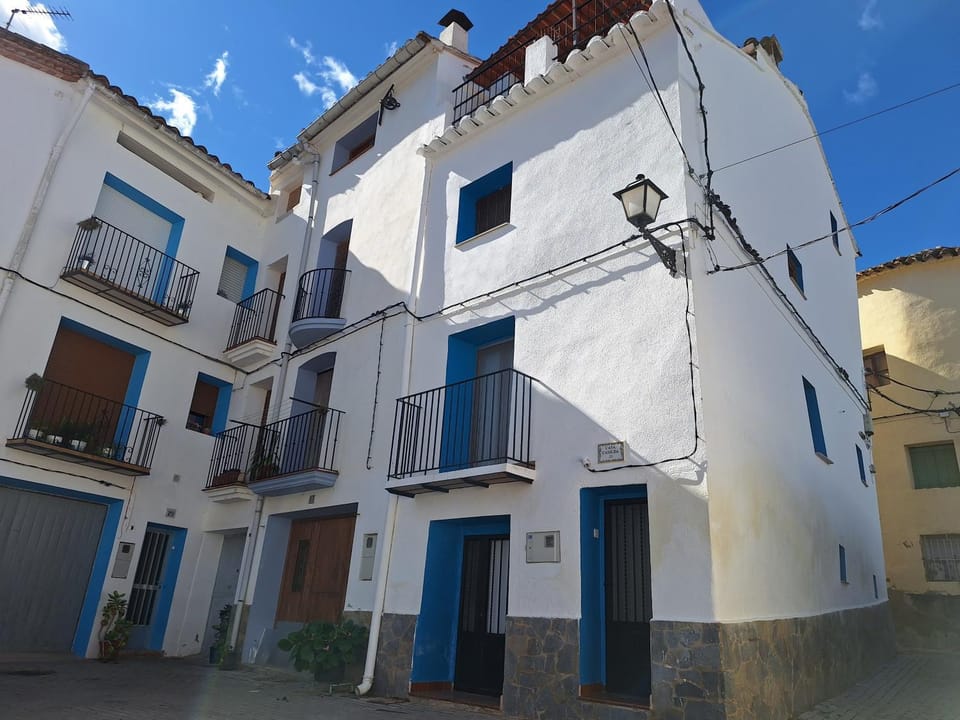 Property building, Day