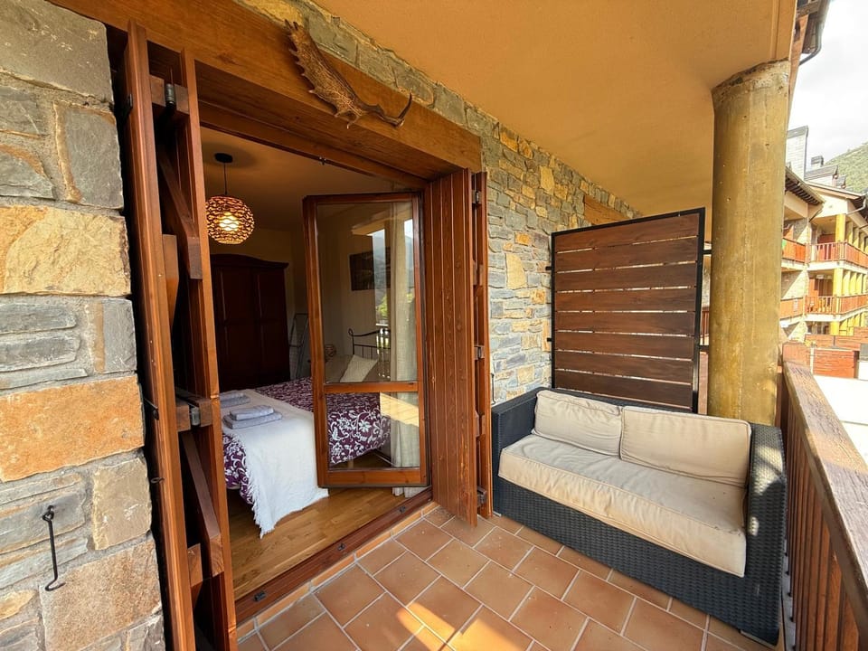 Patio, View (from property/room), Balcony/Terrace, Seating area, Bedroom, bunk bed