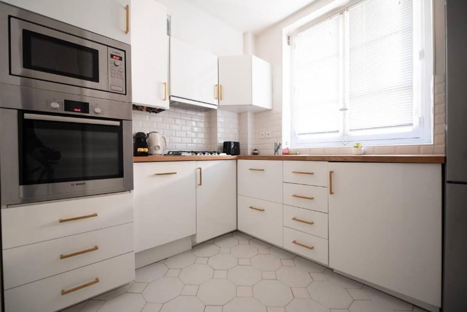 Kitchen or kitchenette, oven, stove