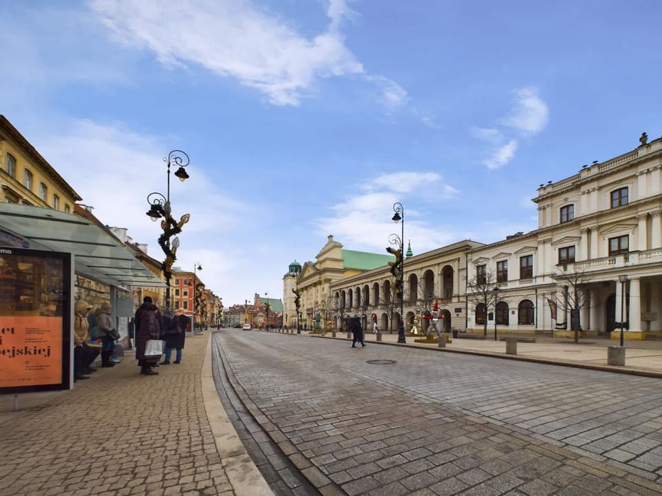 Neighbourhood, Landmark view