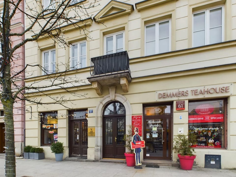 Property building, Facade/entrance