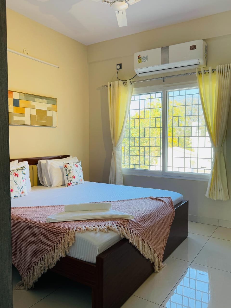 Bed, Bedroom, air conditioner