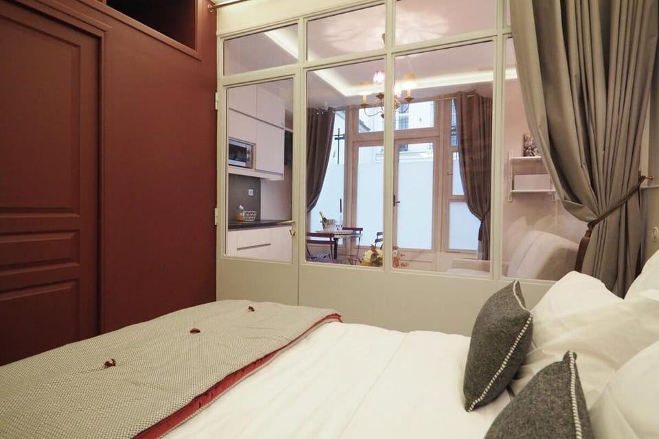 Palais royal apartment Apartment in Paris