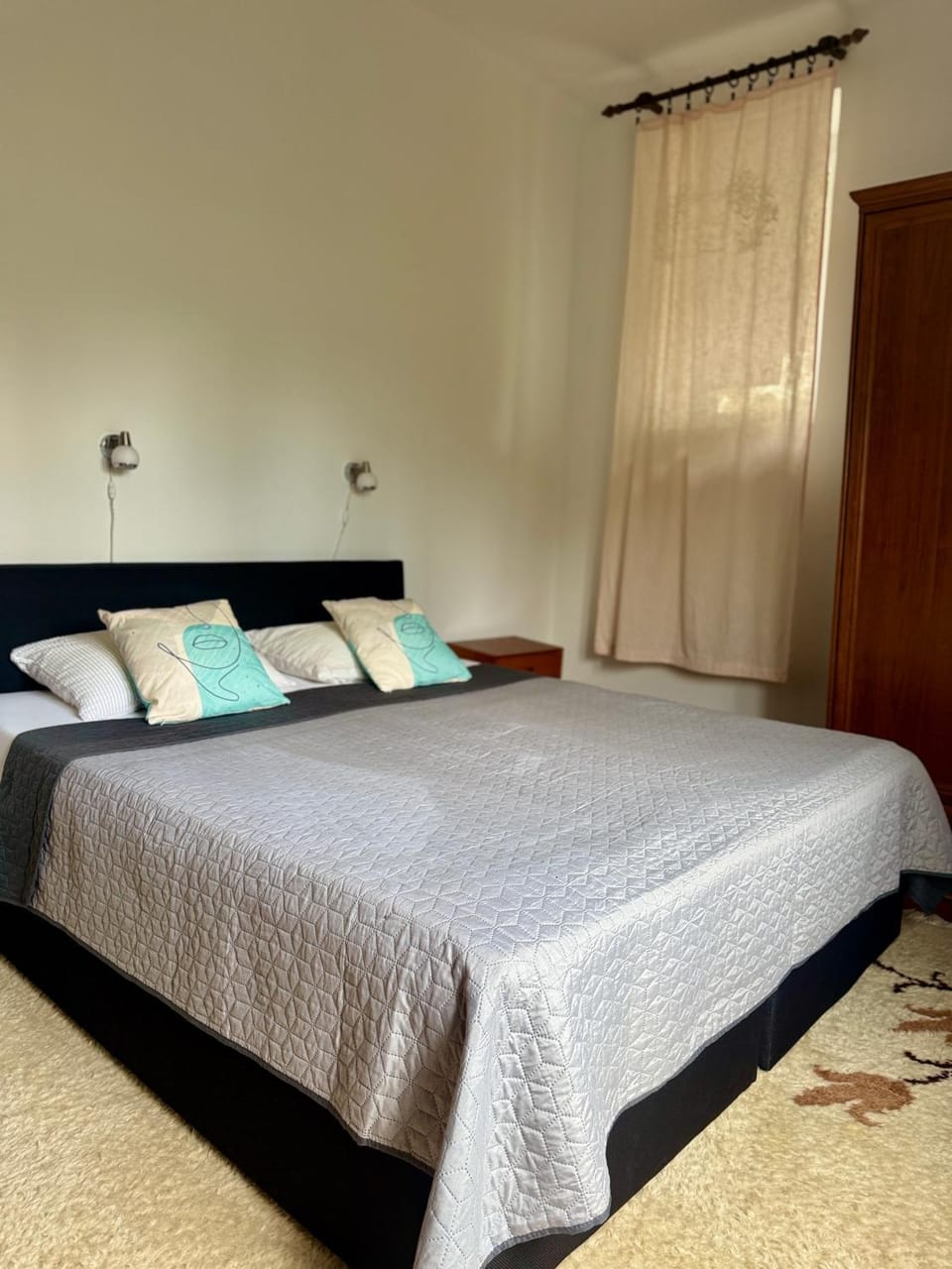 The Green Place in the City Center- Free Parking Apartment in Sarajevo