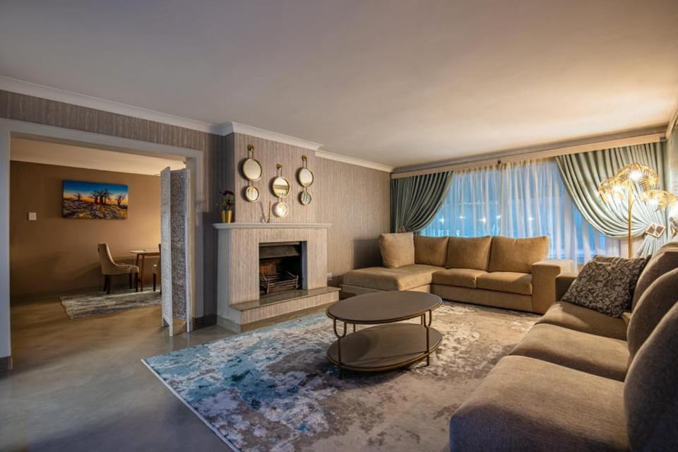 Communal lounge/ TV room