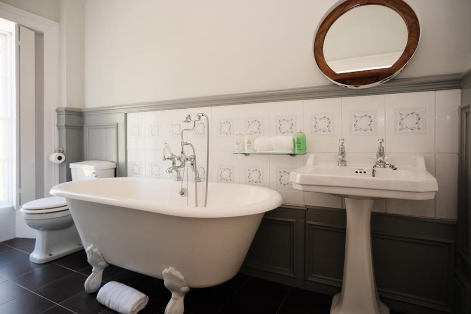 Bathroom, Bath