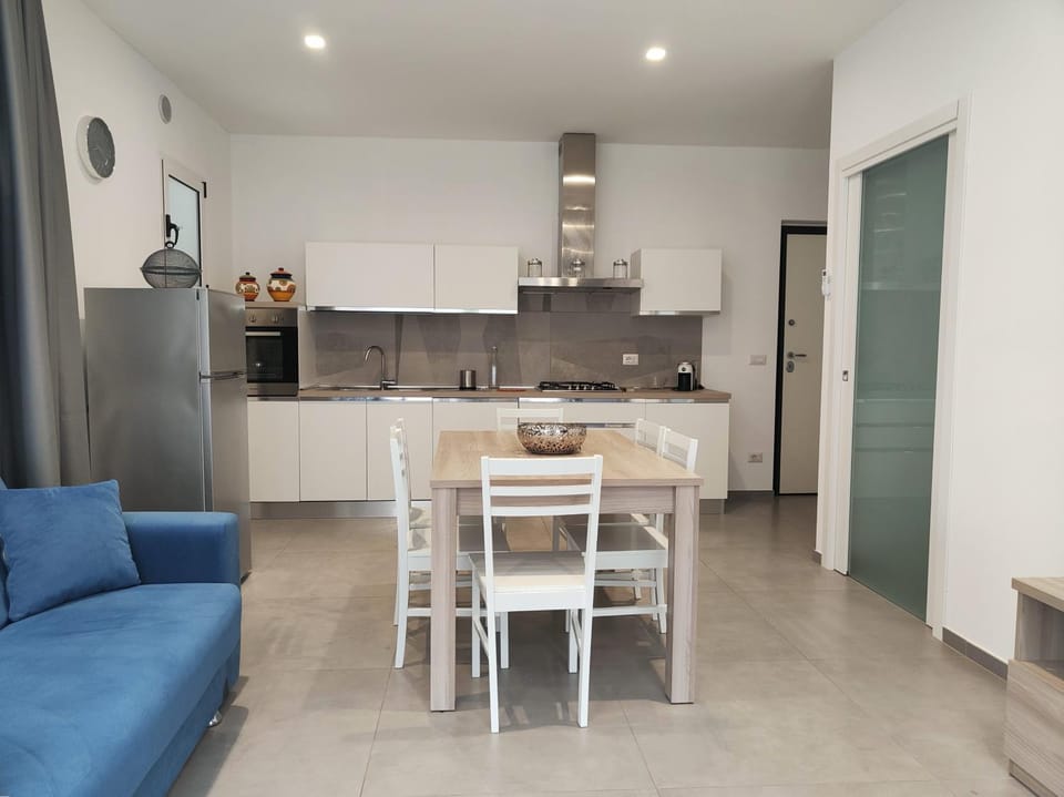 Kitchen or kitchenette, Living room, Dining area, oven, stove