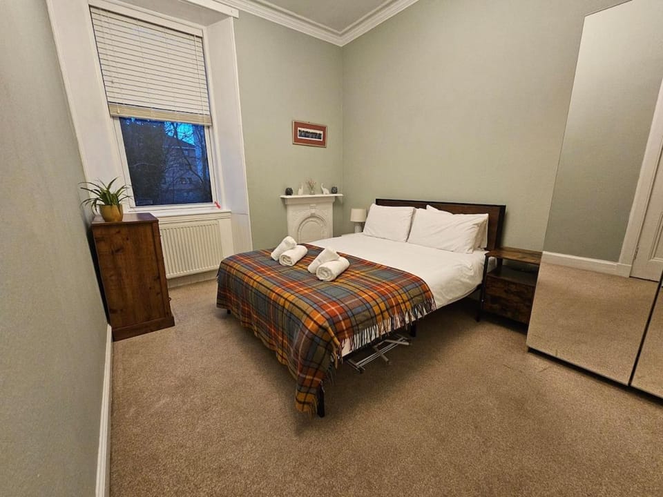 Bed, Living room, Bedroom, wardrobe