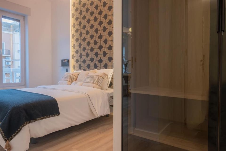Bed, Photo of the whole room, Bedroom, wardrobe