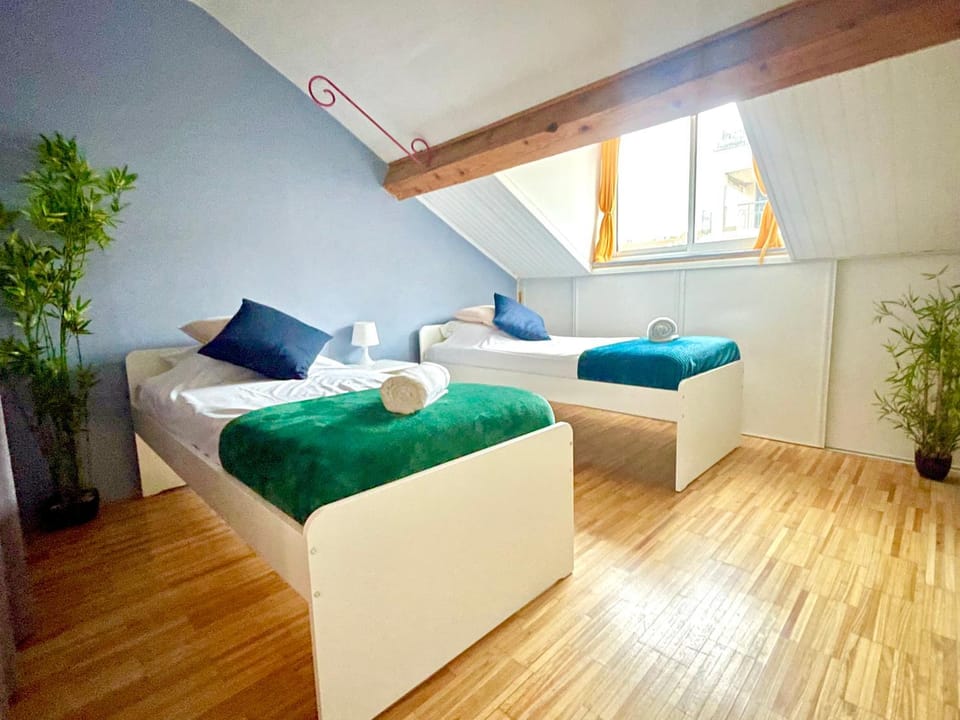 Bed, Photo of the whole room, Bedroom, towels, wardrobe