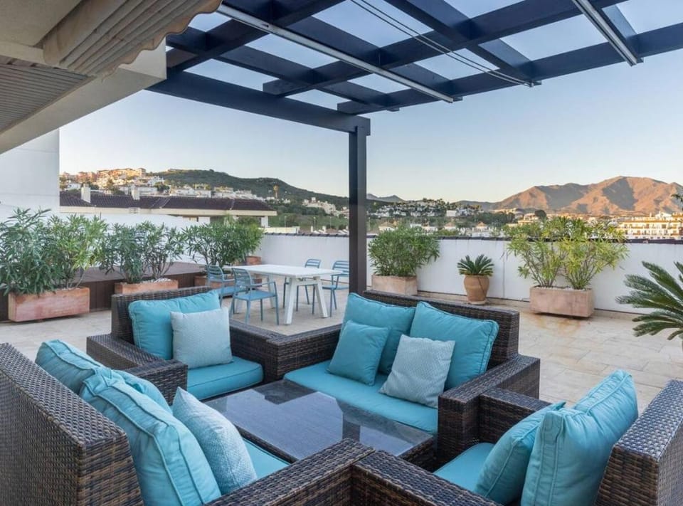 Patio, Balcony/Terrace, Seating area