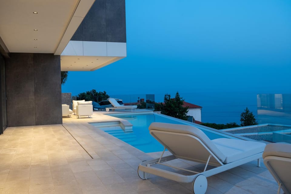 Natural landscape, Sea view, Swimming pool