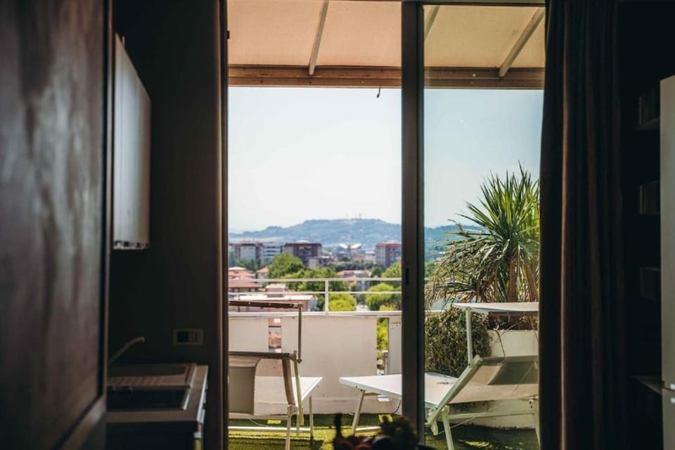 View (from property/room), Balcony/Terrace