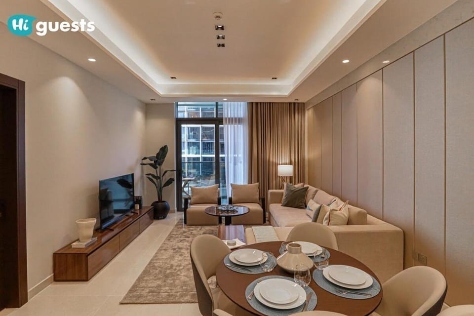 HiGuests - Stylish 1BR Retreat with Modern Interiors in Dubai Apartment in Dubai