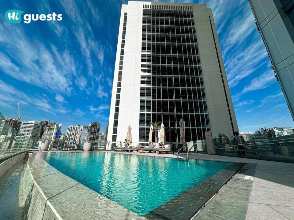 HiGuests - Stylish 1BR Retreat with Modern Interiors in Dubai Apartment in Dubai