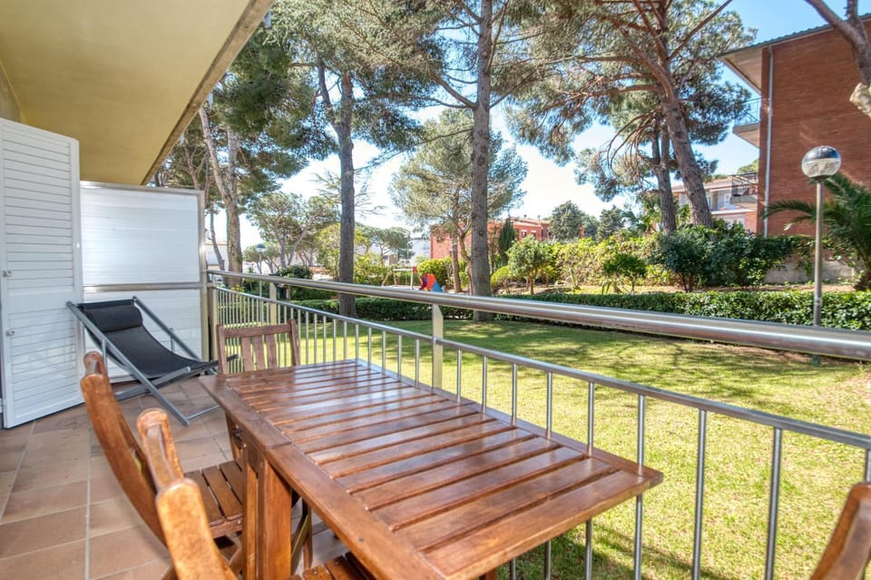 Apartment with Pool and Tennis Apartment in Llafranc