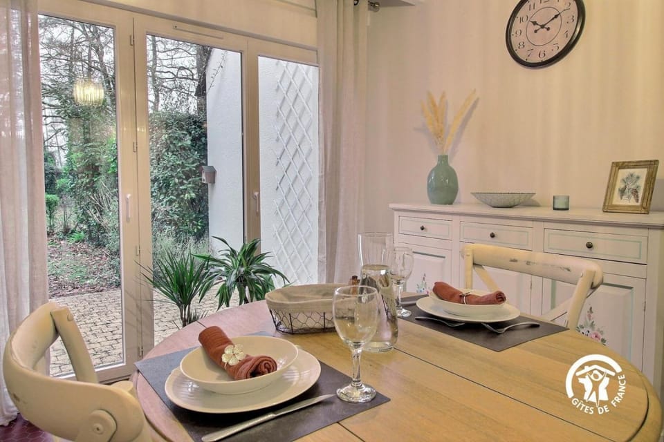 Au coeur des pins House in Brittany