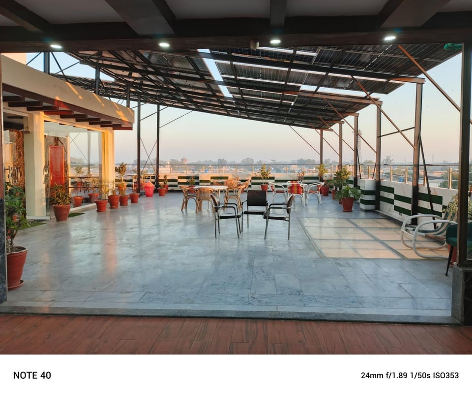 Restaurant/places to eat, Day, Natural landscape, View (from property/room), Balcony/Terrace