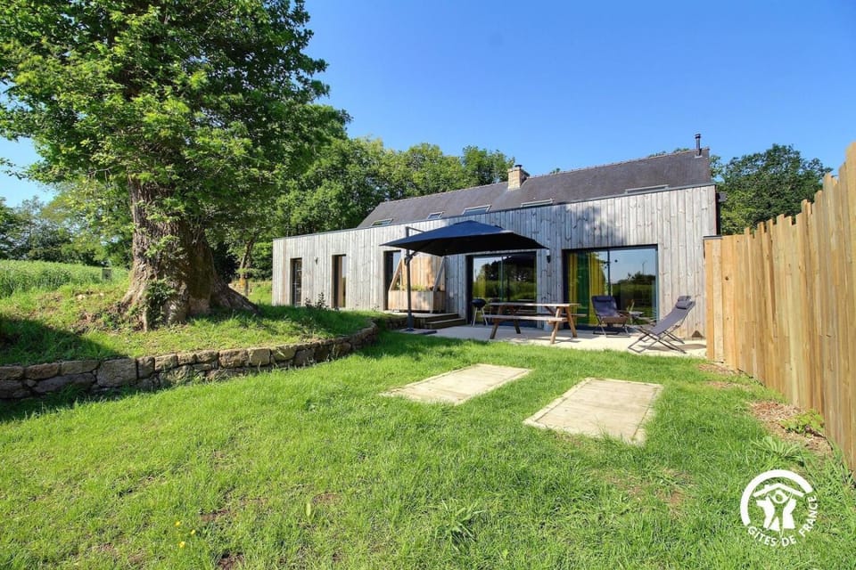 Le liorh 5/6 pers House in Brittany