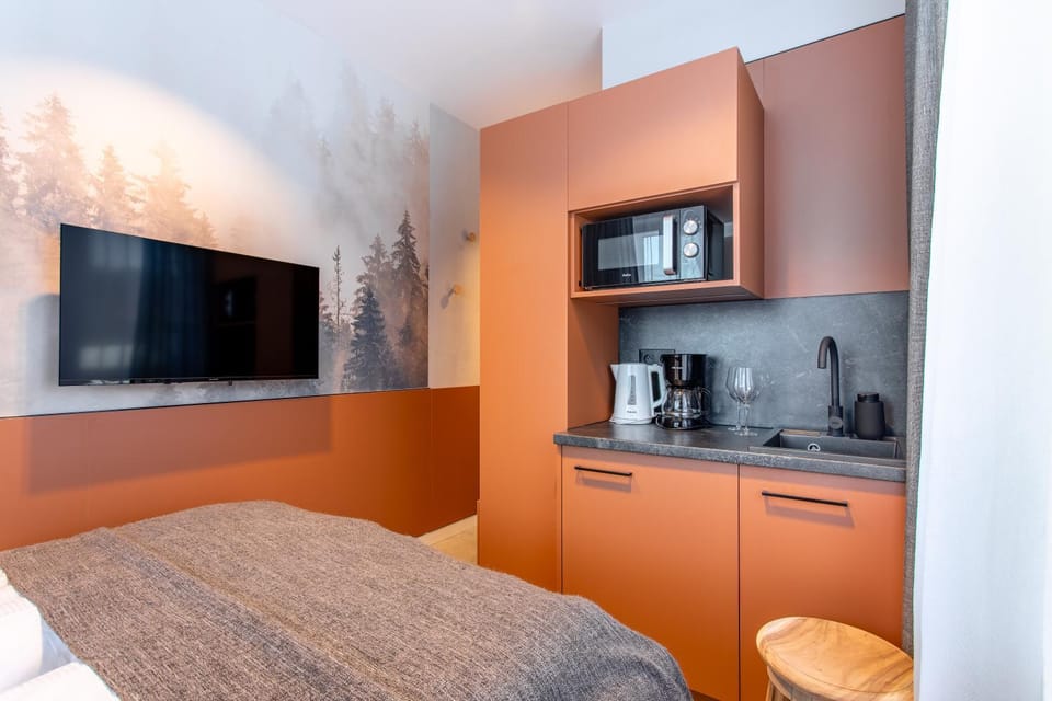 TV and multimedia, Photo of the whole room, Bedroom