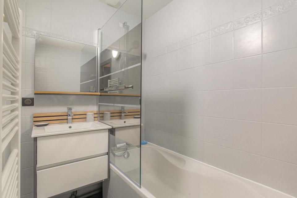 Shower, Bathroom, Bath