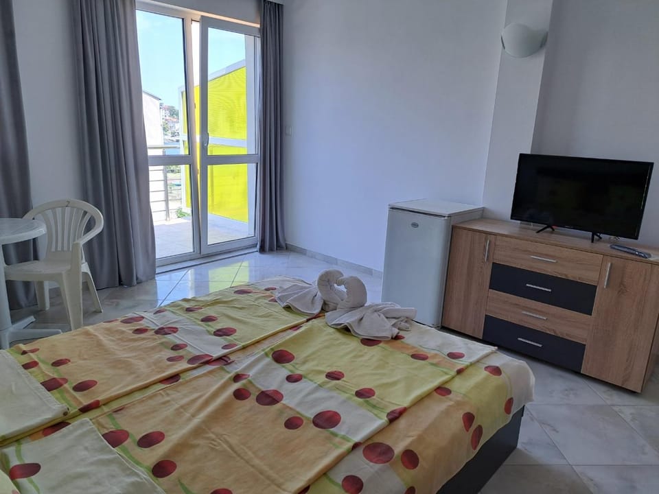 Стаи за гости Кирови Bed and Breakfast in Burgas Province