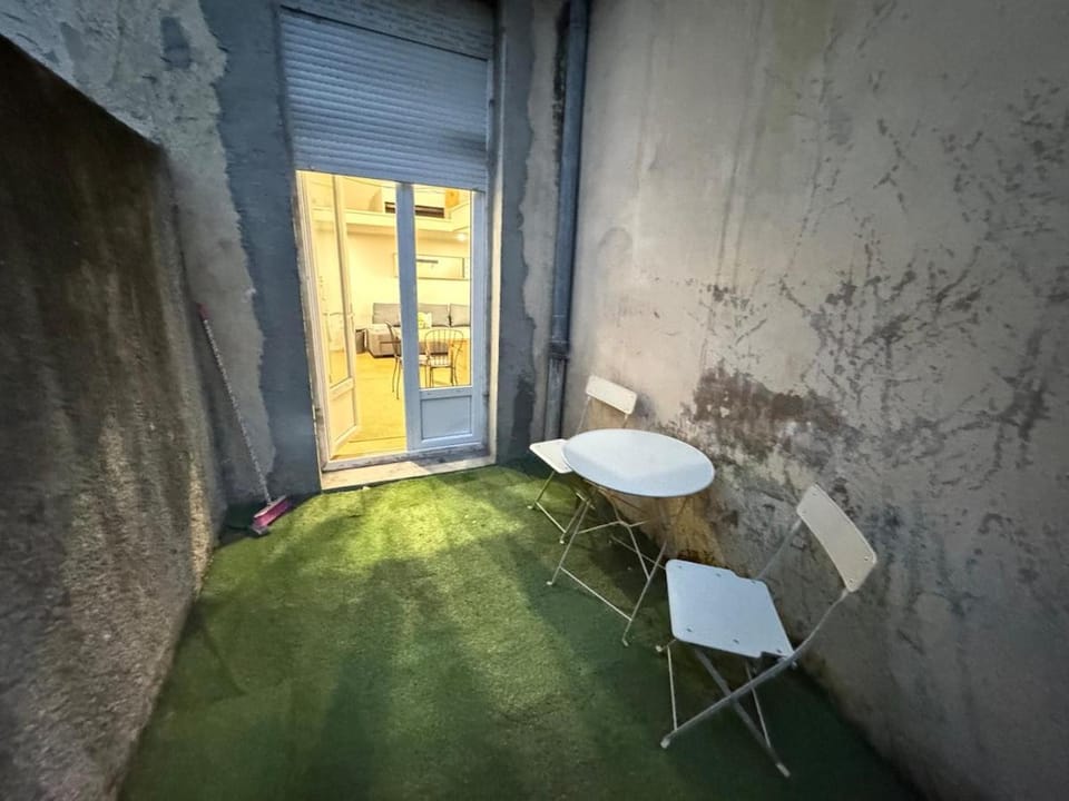 Cosy air-conditioned studio terrace Apartment in Lyon