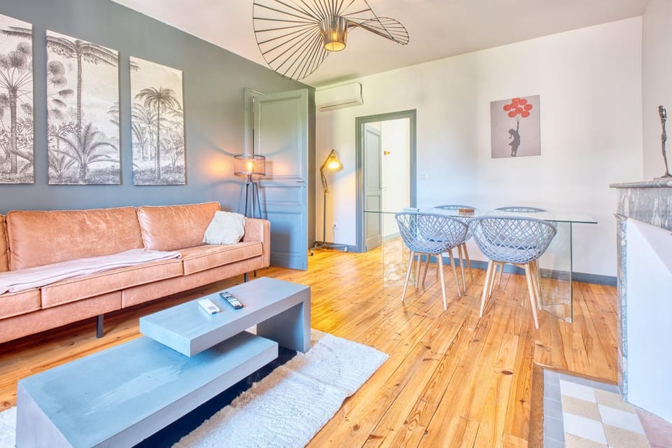 Property building, Living room