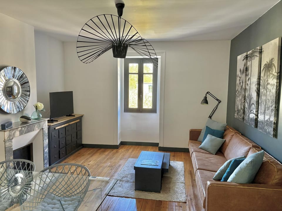 Property building, Living room