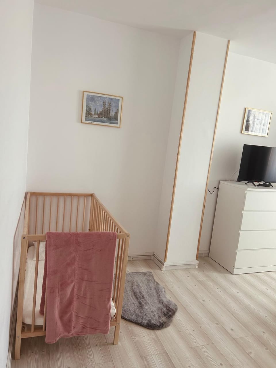 TV and multimedia, Bedroom, cot